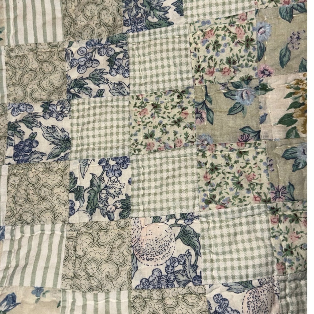 0.1  King Patchwork Quilt 105.5x120 Hand Quilted Sage Green Blue Floral Cottage